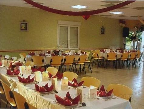 Khách sạn Logis - Restaurant La Haie Des Vignes Seminaires et Evenementiel