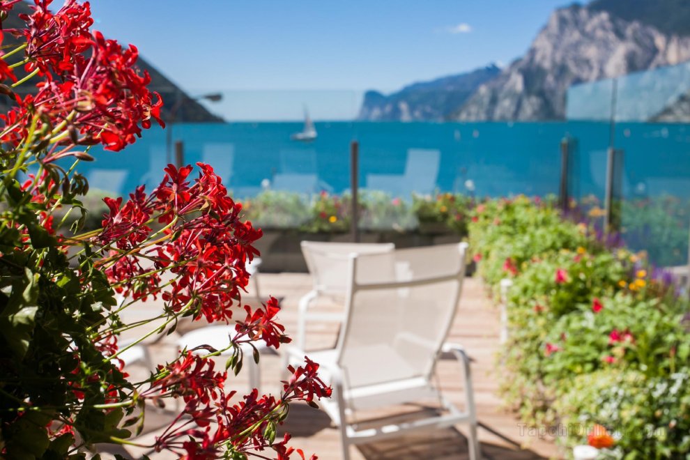 Khách sạn Lago di Garda