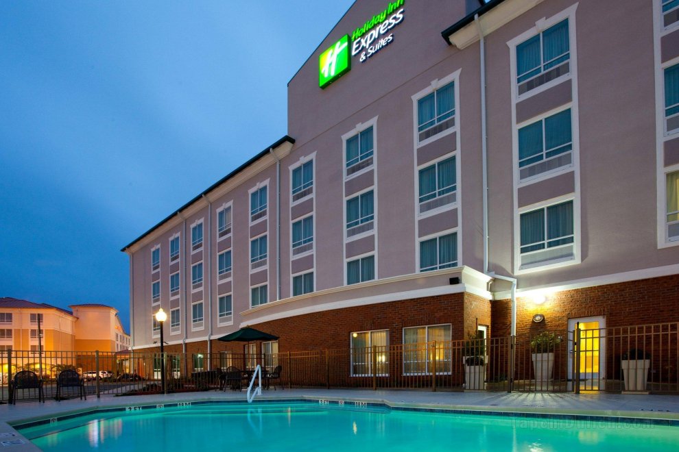 Khách sạn Holiday Inn Express & Suites Valdosta Southeast