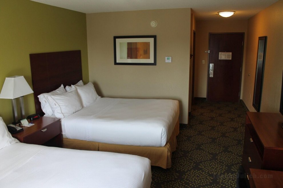 Khách sạn Holiday Inn Express & Suites Starkville