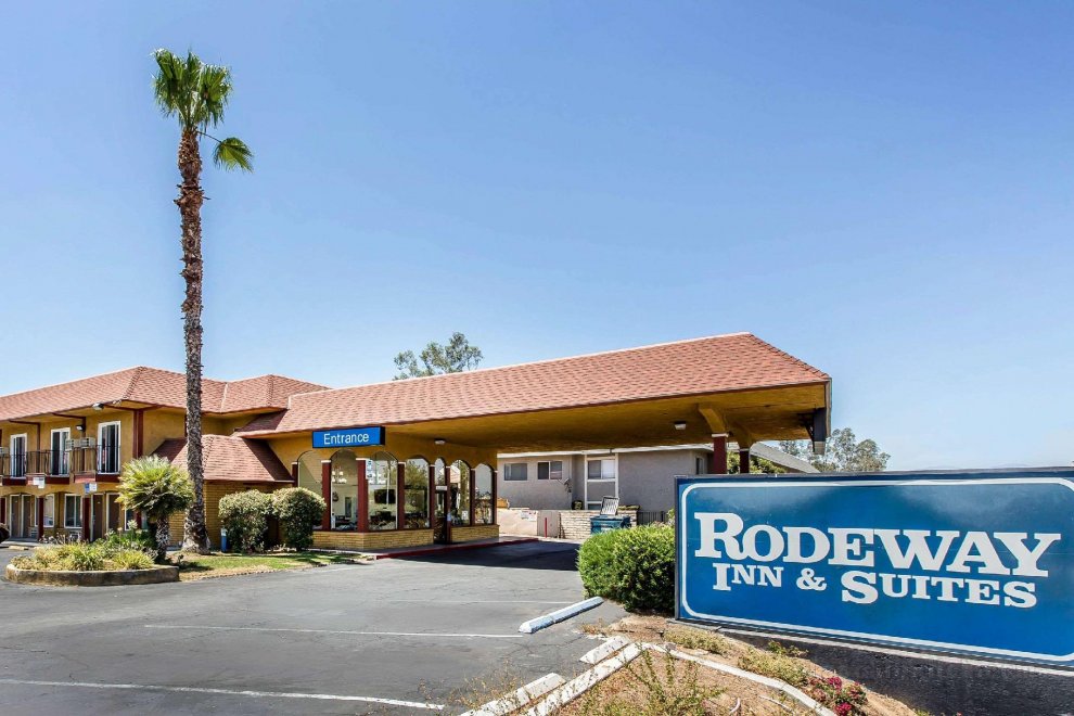 Rodeway Inn and Suites Canyon Lake I 15