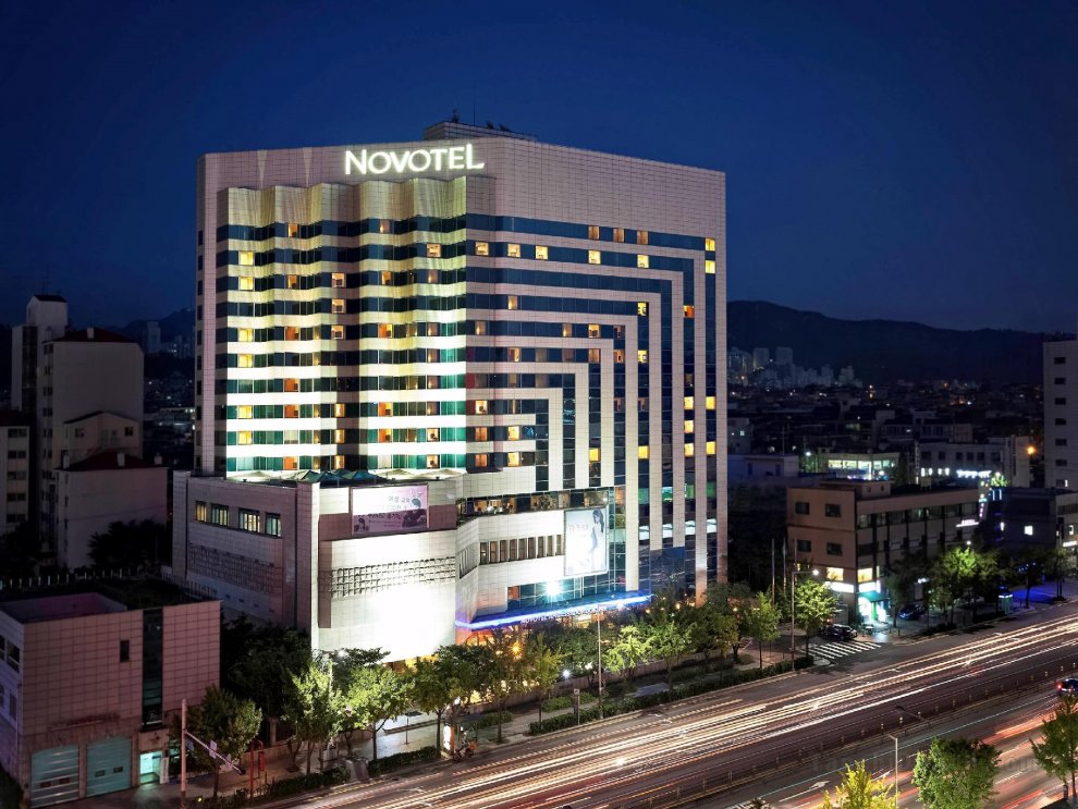 Khách sạn Novotel Ambassador Doksan
