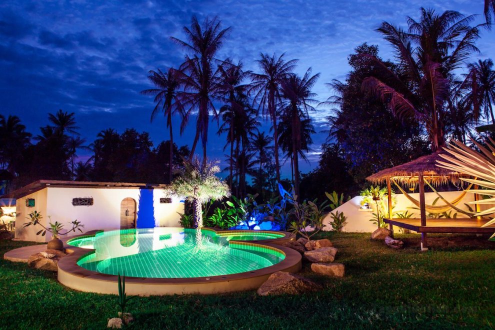 Baan Yai tropical villa resort