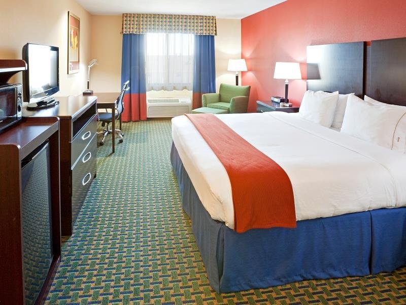 Khách sạn Holiday Inn Express & Suites Lubbock West