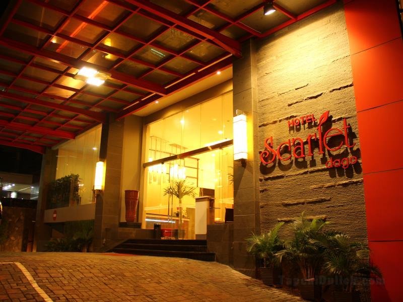 Khách sạn Scarlet Dago