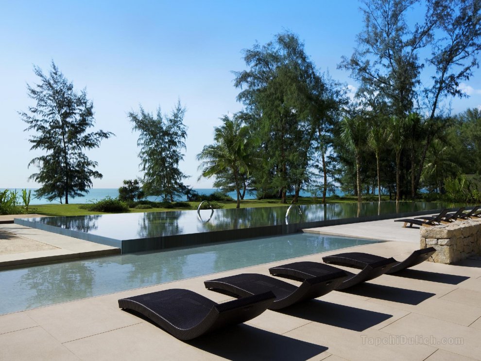 Renaissance Phuket Resort Spa SHA Plus +