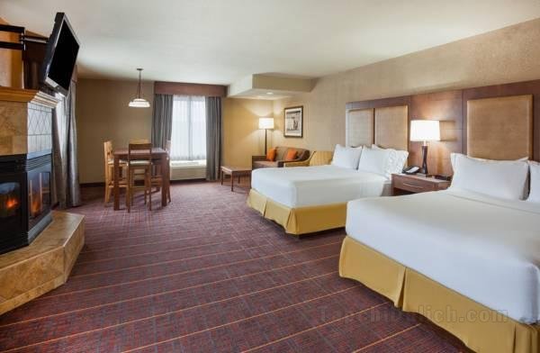 Khách sạn Holiday Inn Express & Suites Brainerd-Baxter