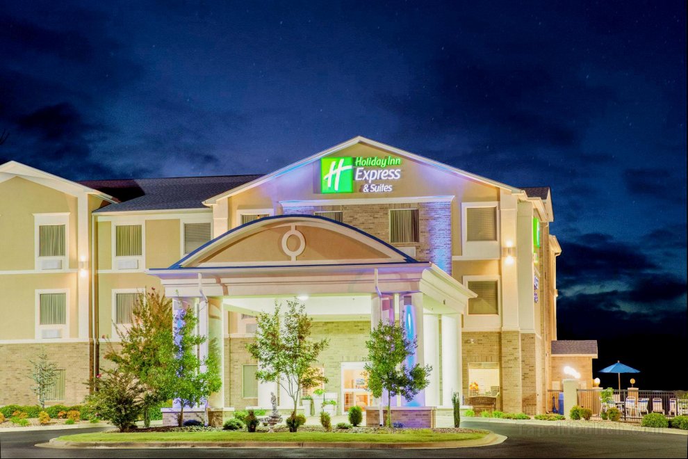 Khách sạn Holiday Inn Express & Suites Clarksville