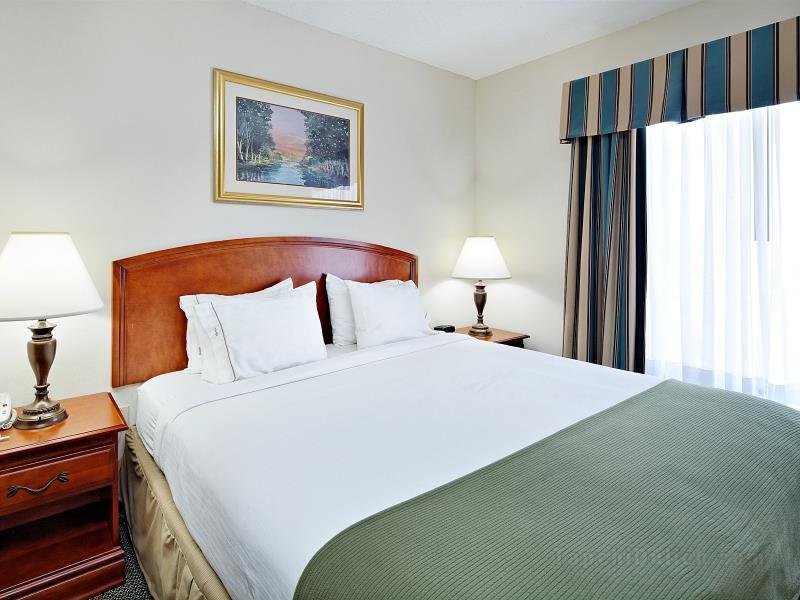 Holiday Inn Express Hotel Suites Grenada Grenada Ms United