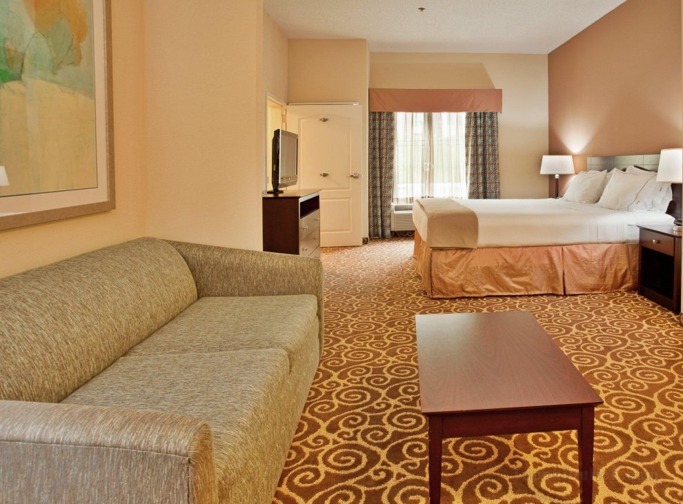 Khách sạn Holiday Inn Express & Suites Kansas City - Grandview
