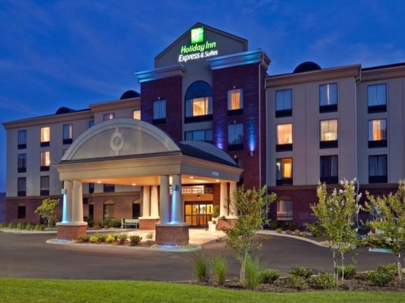 Khách sạn Holiday Inn Express & Suites Kodak East-Sevierville