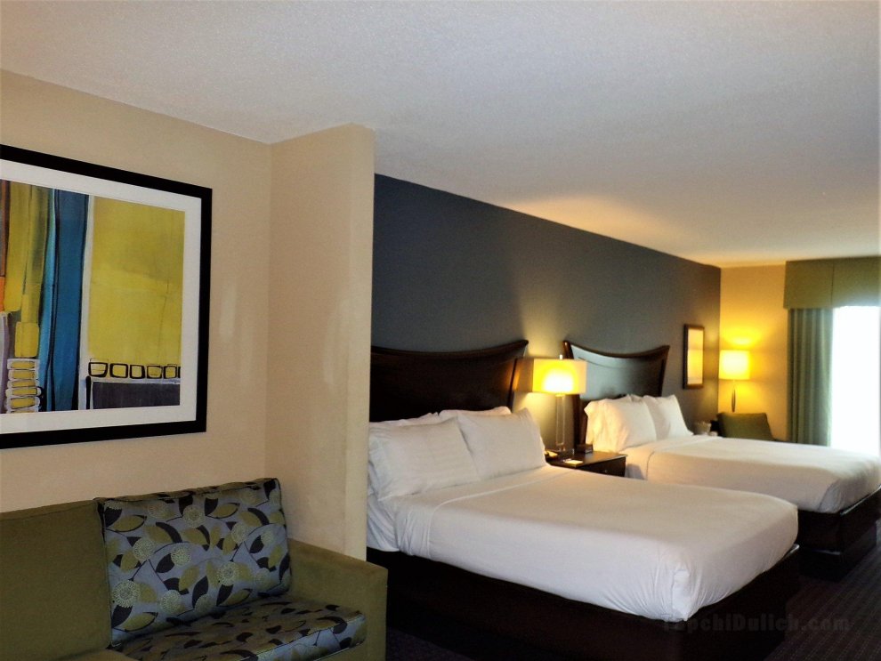 Khách sạn Holiday Inn Express & Suites Largo-Clearwater