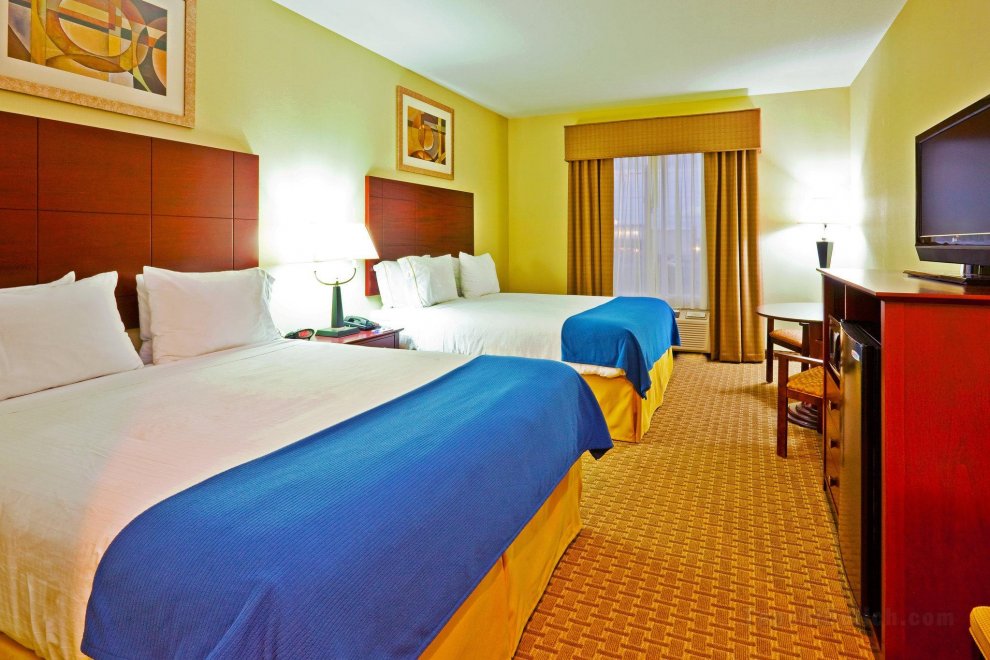 Khách sạn Holiday Inn Express & Suites-Magee