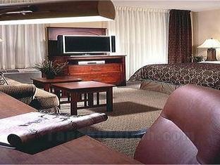 Staybridge Suites Milwaukee West-Oconomowoc