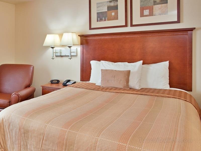 Candlewood Suites Springfield South