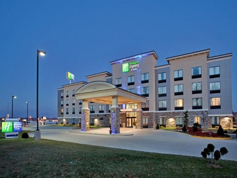 Khách sạn Holiday Inn Express & Suites Festus-South St. Louis