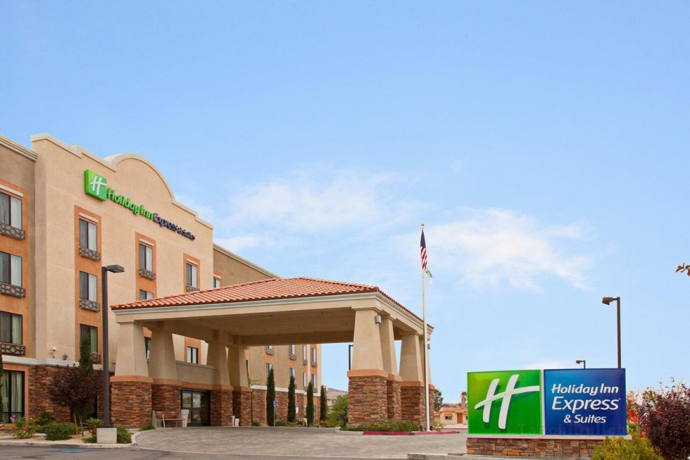 Khách sạn Holiday Inn Express & Suites Twentynine Palms