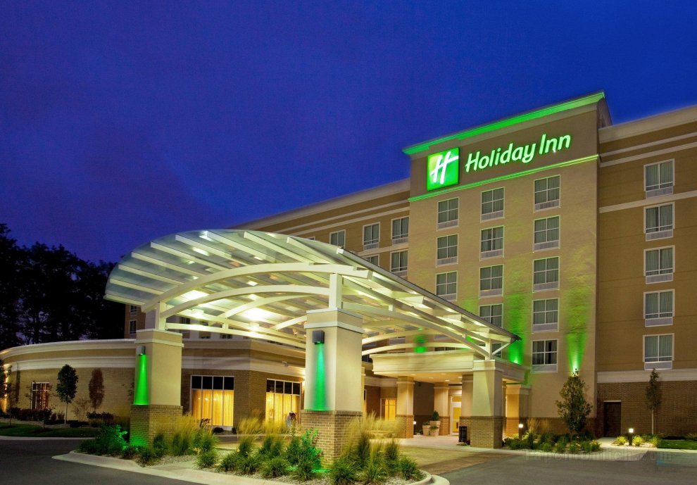 Holiday Inn Fort Wayne - IPFW & Coliseum