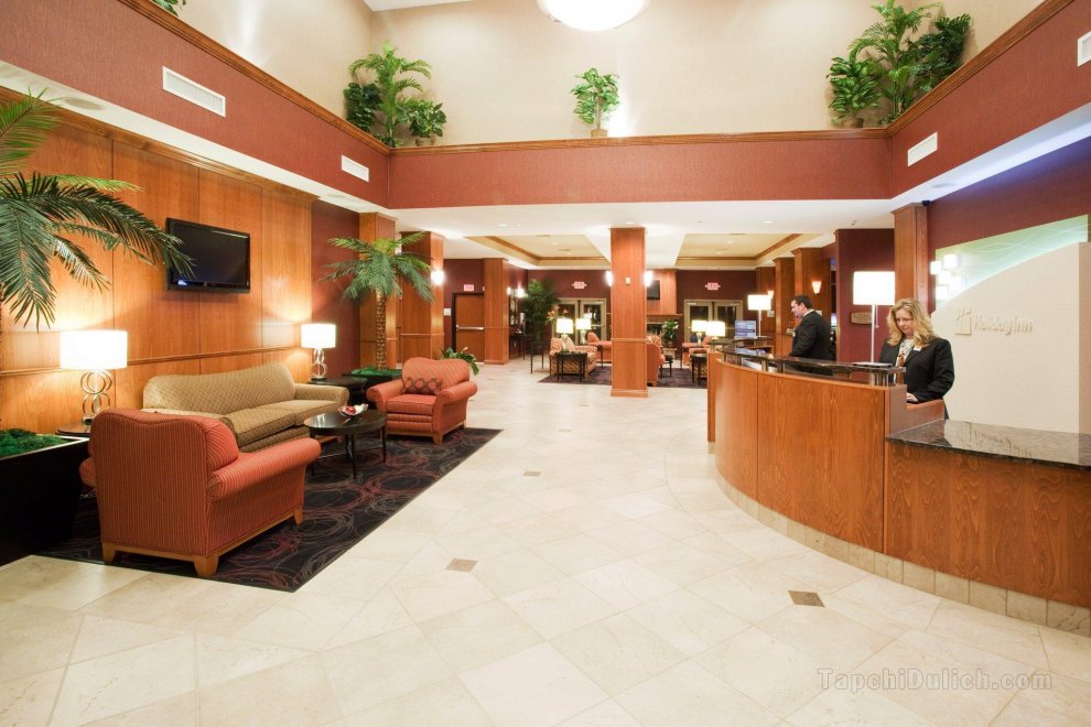 Khách sạn Holiday Inn & Suites Grand Junction-Airport