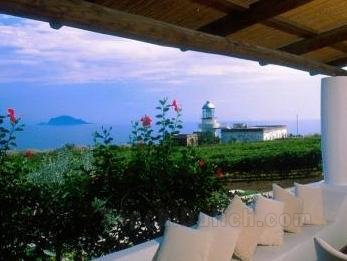 Capofaro Malvasia & Resort
