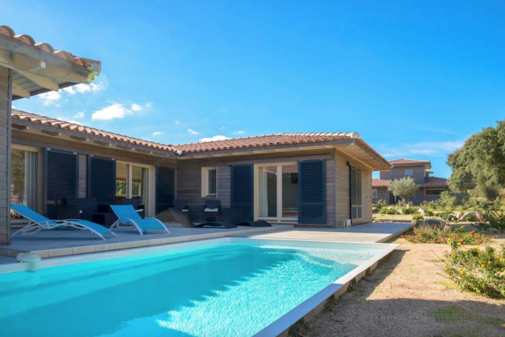 Villa 8/10 pers with heated private pool
