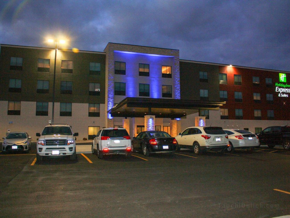 Holiday Inn Express & Suites - Kirksville - University Area