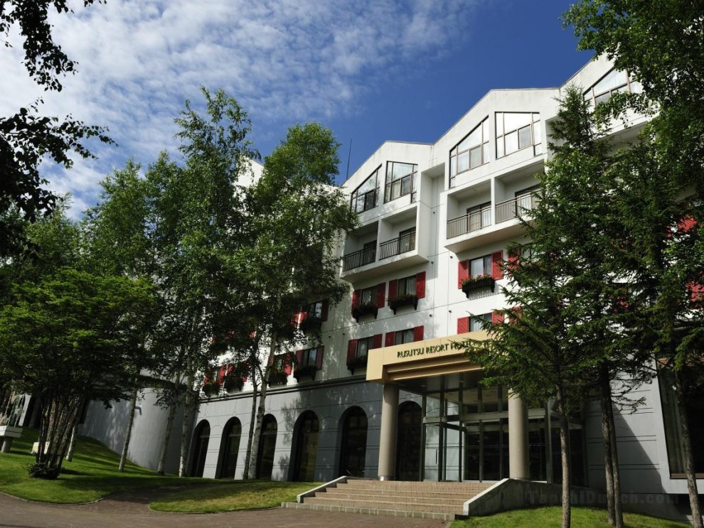 Khách sạn Rusutsu Resort & Convention