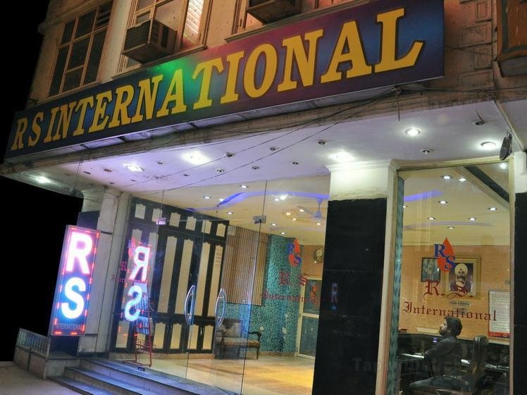 Khách sạn R.S. International