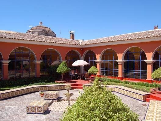 Khách sạn DM es Ayacucho