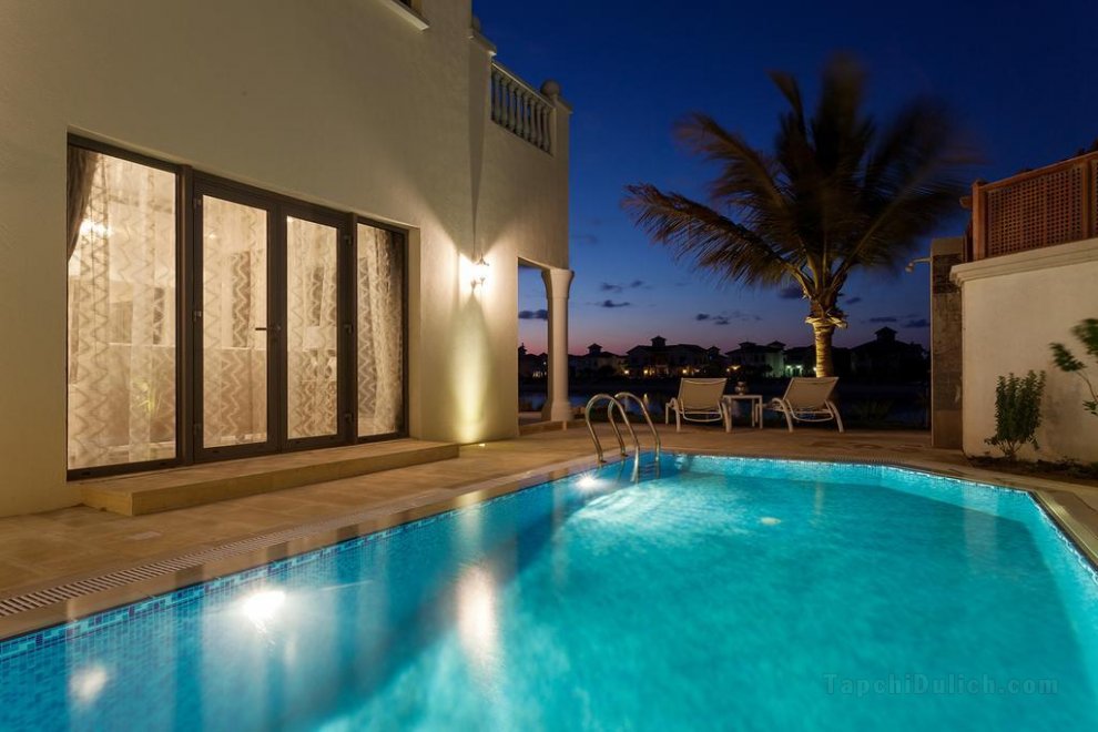 Stunning 4 Bedroom Villa in Palm Jumeirah