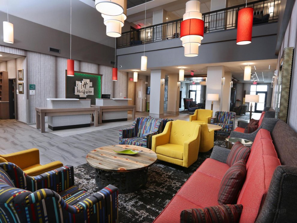 Khách sạn Holiday Inn & Suites Sioux Falls - Airport