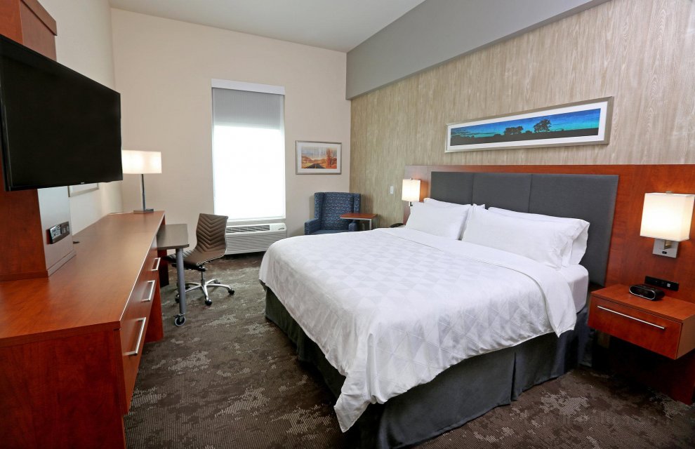 Khách sạn Holiday Inn & Suites Sioux Falls - Airport