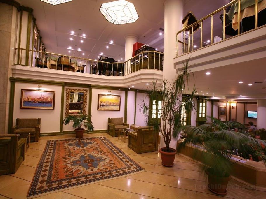Khách sạn Istanbul Royal