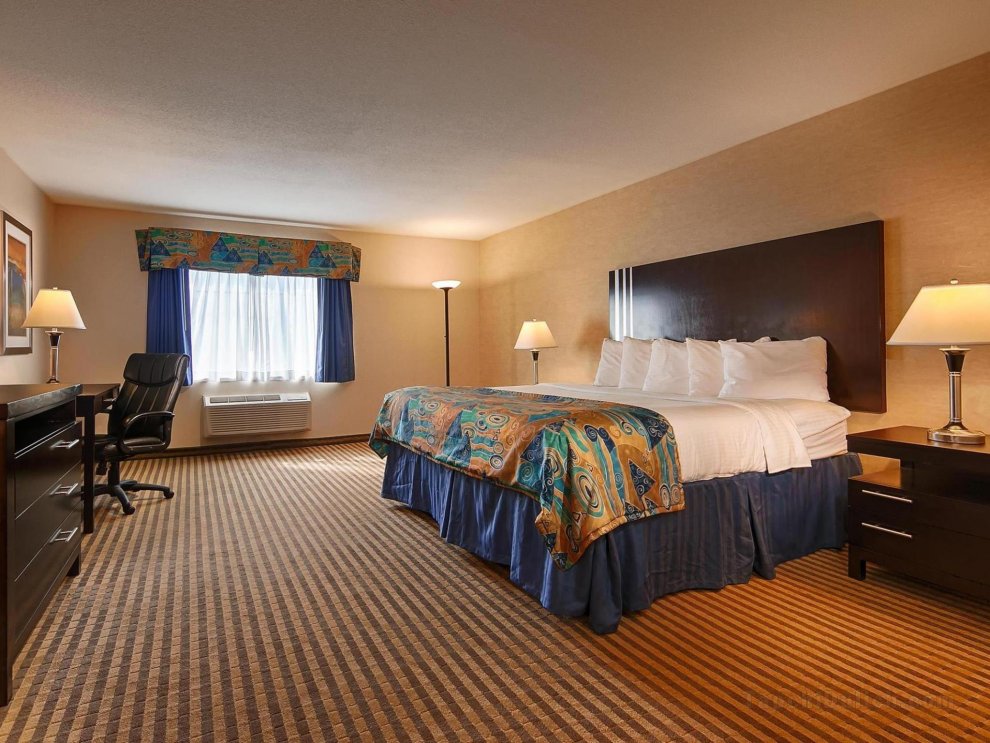 Khách sạn Best Western Plus Portage and Suites