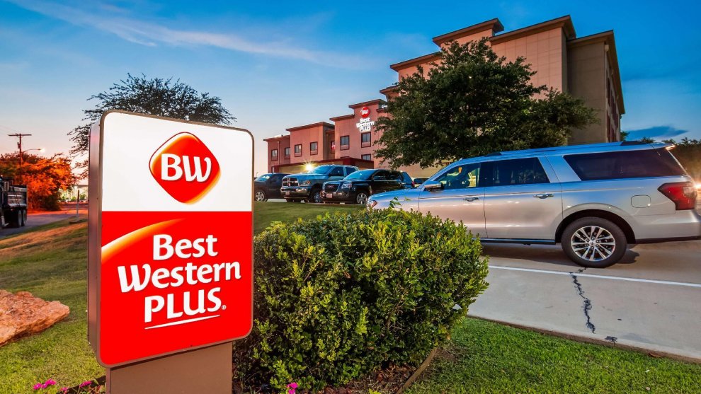 Best Western Plus Texoma Hotel and Suites