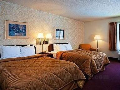 Clarion Inn and Suites Springfield