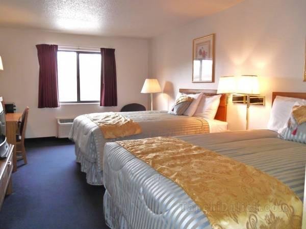 Country Hearth Inn & Suites - Fulton