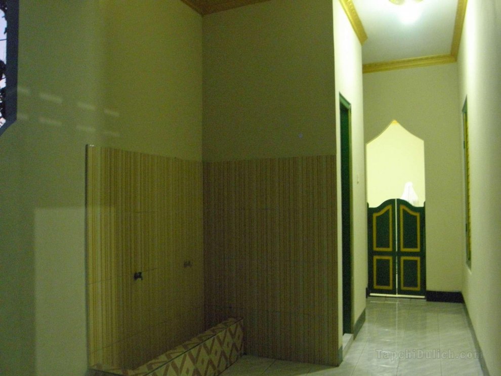 Merbau Room at Winahyu Resort Kukup