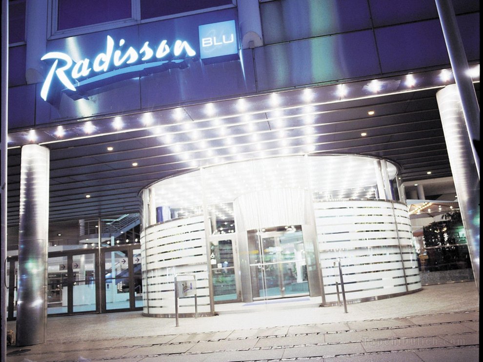 Khách sạn Radisson Blu Falconer And Conference Center