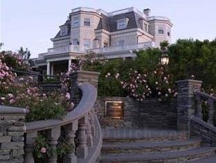 The Chanler at Cliff Walk