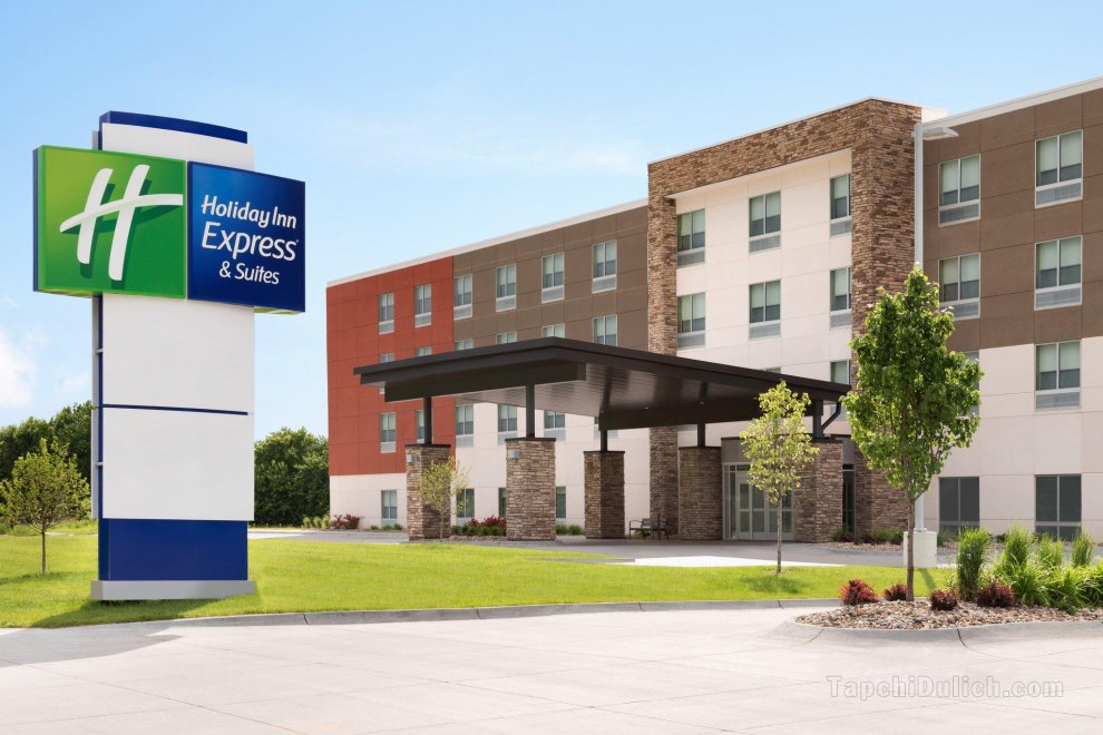 Holiday Inn Express & Suites Clear Spring