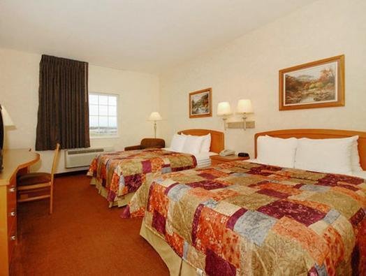 Sleep Inn and Suites Lake of the Ozarks Camdenton