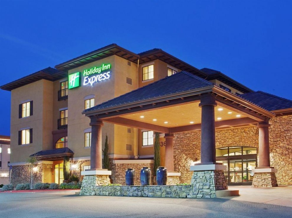 Khách sạn Holiday Inn Express & Suites El Dorado Hills