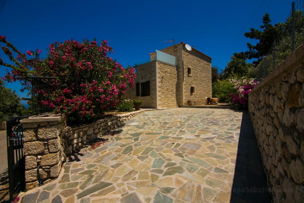 Stone-built Pr. pool Villa,  sea view, breakfast
