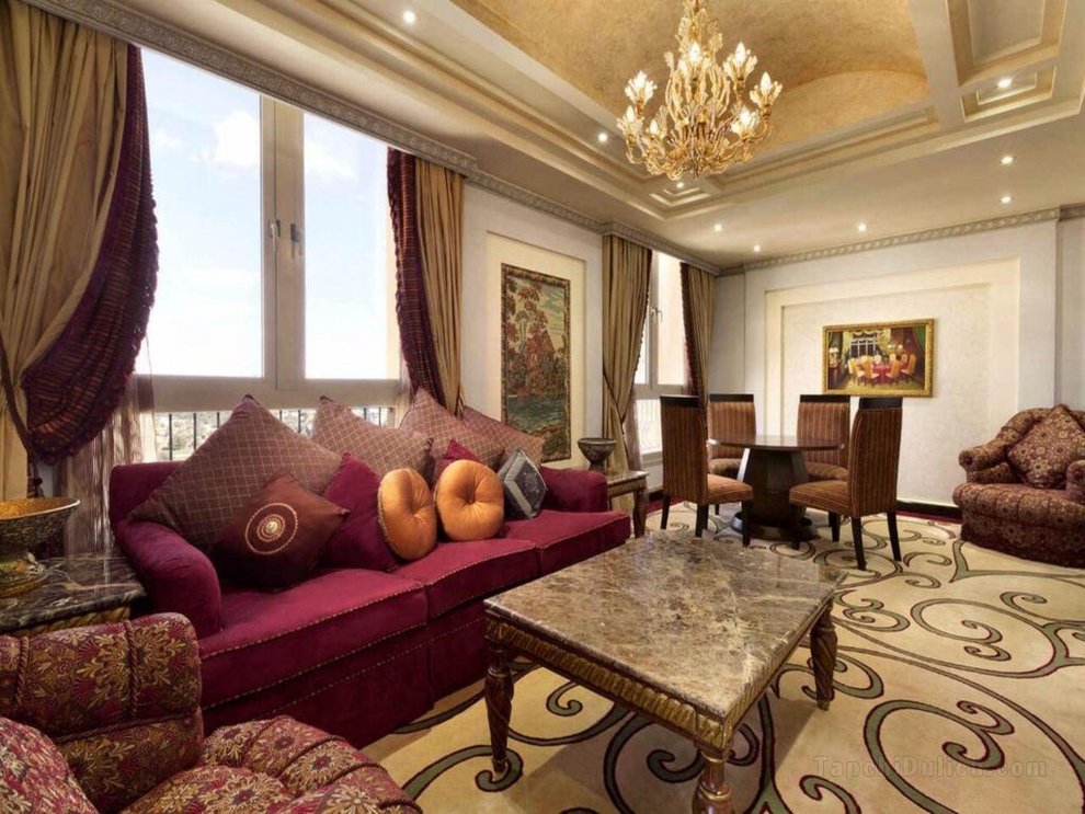 Khách sạn Ramada Al Hada and Suites