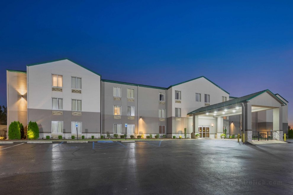 Khách sạn Best Western Plus Russellville and Suites