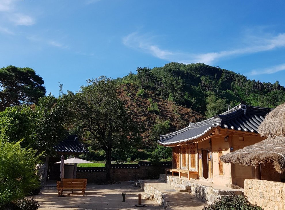 Jukheon Traditional House