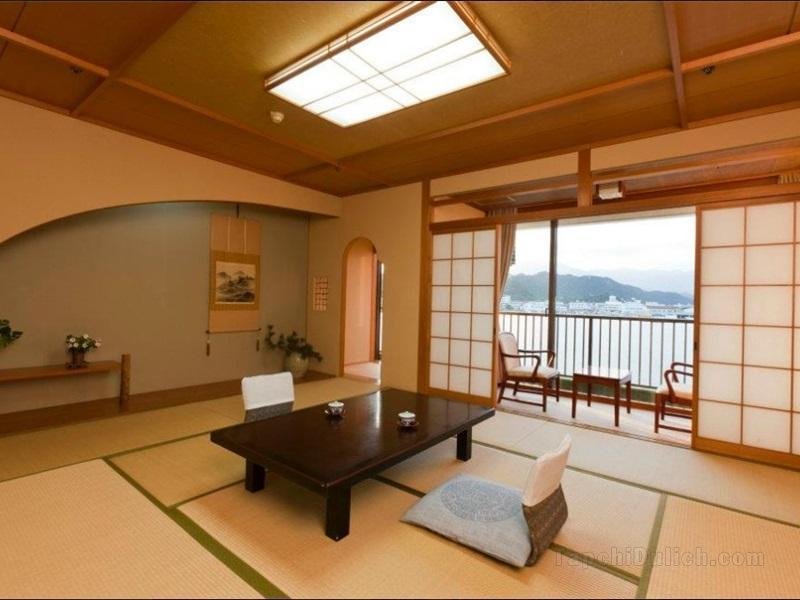 Khách sạn Nakanoshima