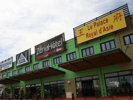 Khách sạn Zenia & Spa