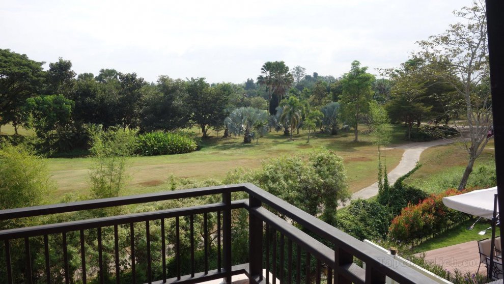 golf view villa